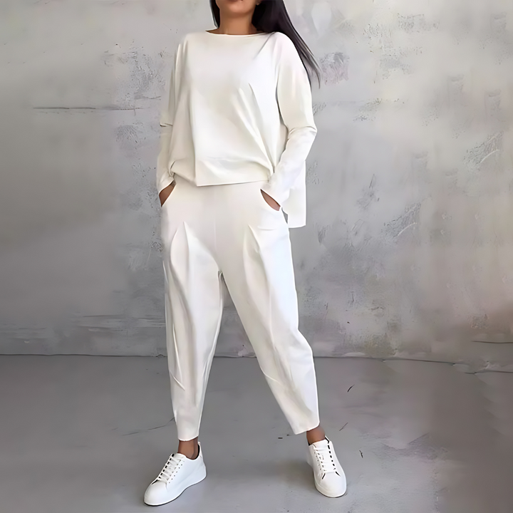 Amika | Comfortable Two-Piece Set