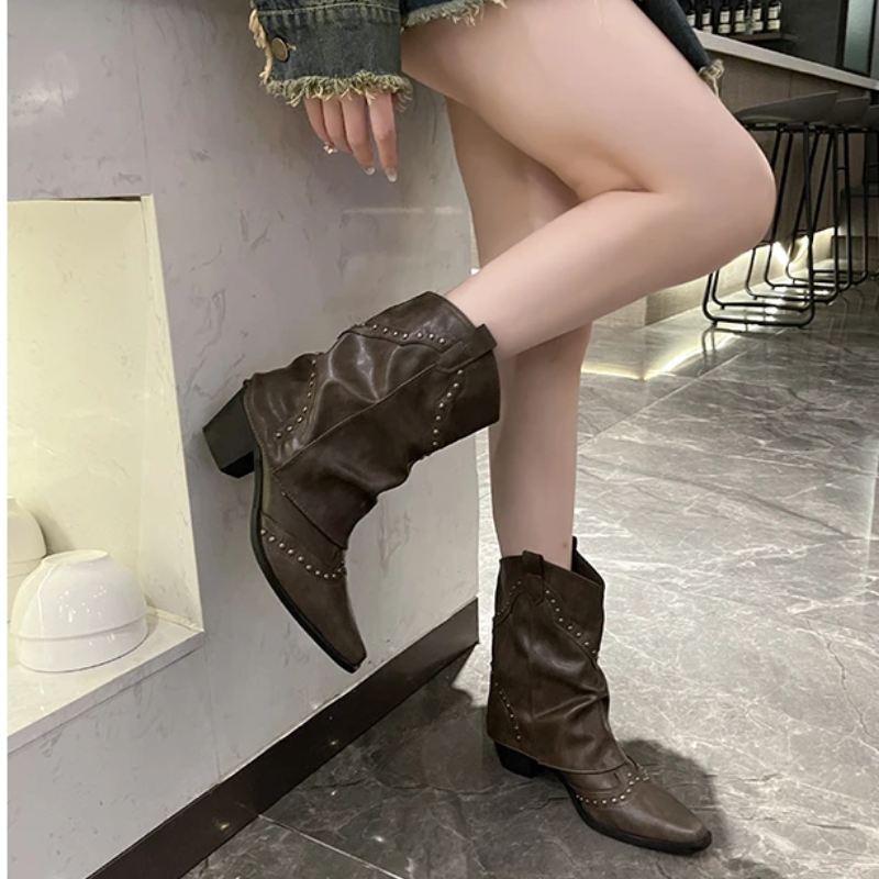 Nives | Slouch Western Boots with Studs