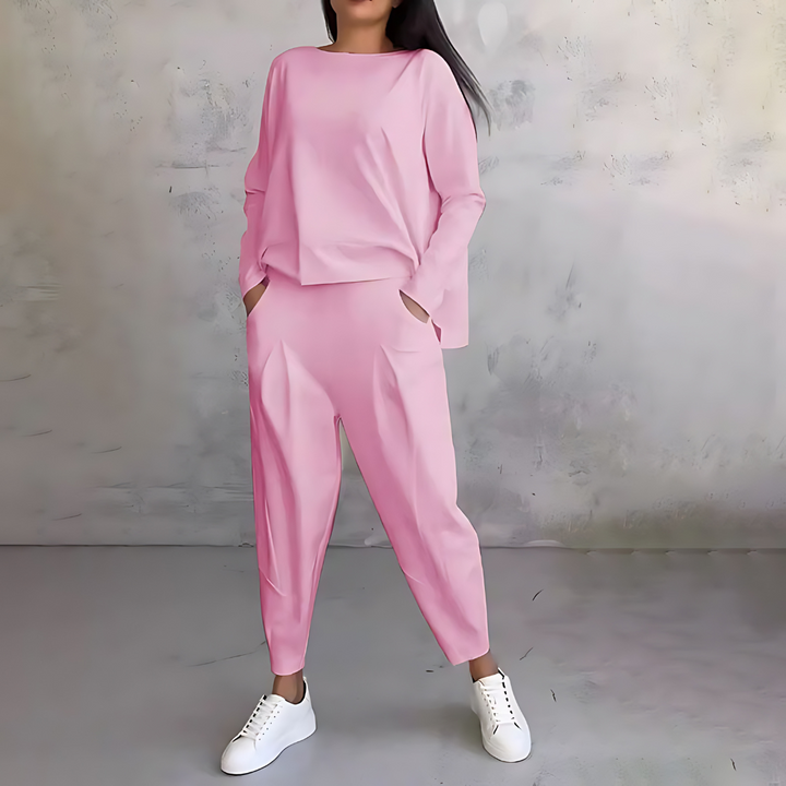Amika | Comfortable Two-Piece Set
