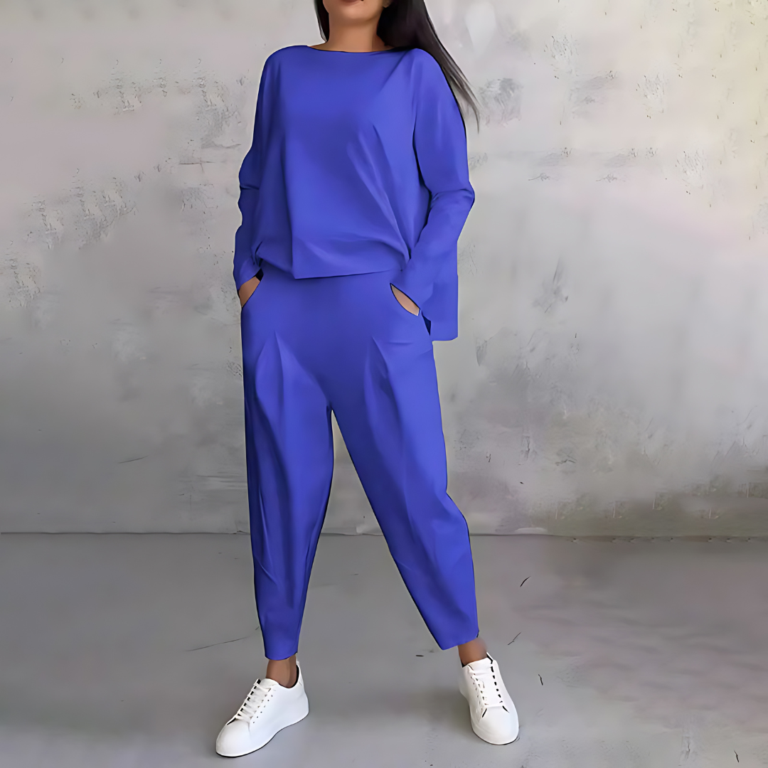 Amika | Comfortable Two-Piece Set