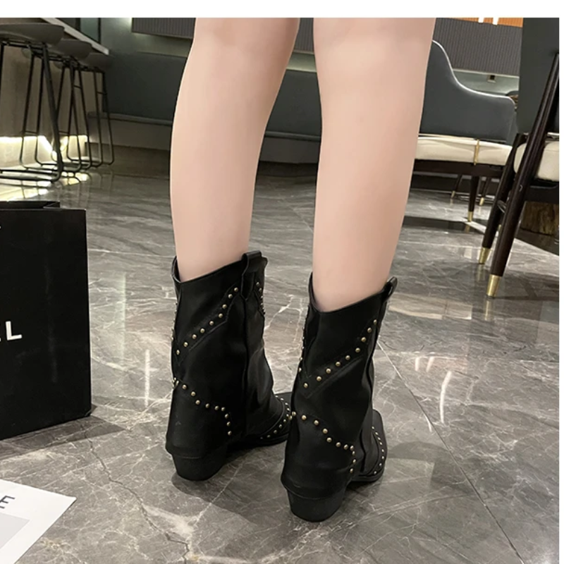 Nives | Slouch Western Boots with Studs