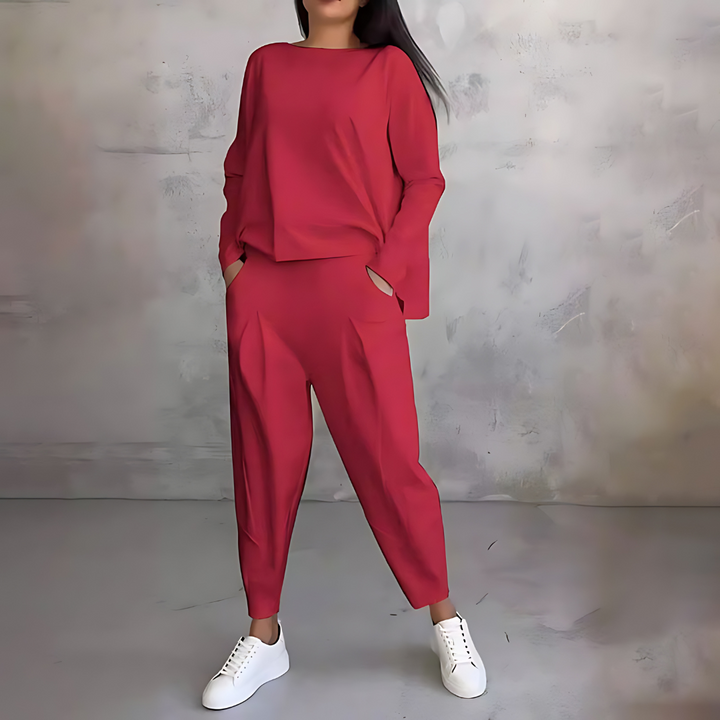 Amika | Comfortable Two-Piece Set