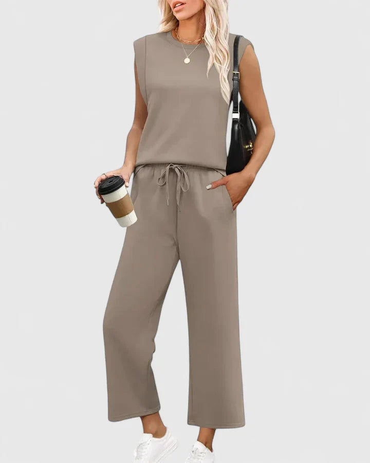 Akemi | Sleeveless Two-Piece Set