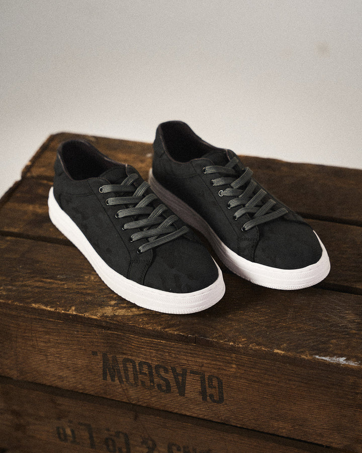 Cedric | Minimal Lace-Up Low-Cut Sneakers