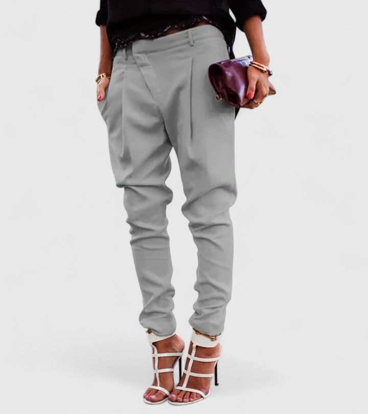Quintina | Tailored Trousers with Pleated Front