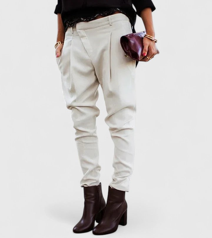Quintina | Tailored Trousers with Pleated Front