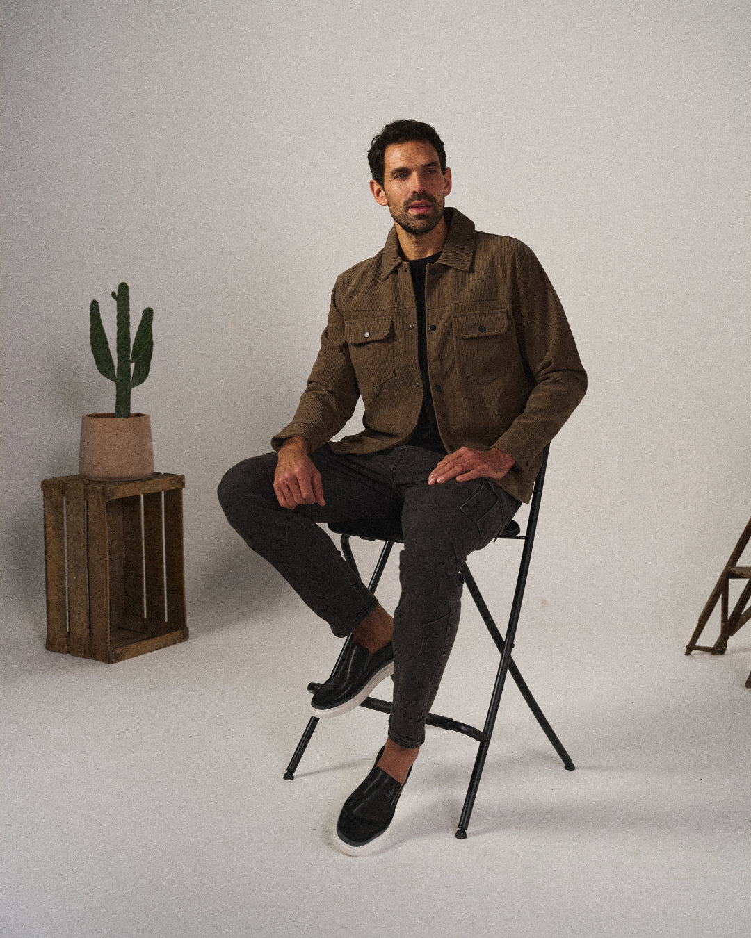 Arturo | Low-Top Slip-On Contrast Sole Shoes