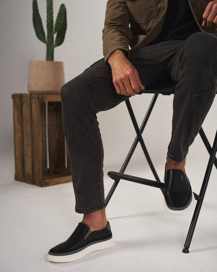 Arturo | Low-Top Slip-On Contrast Sole Shoes