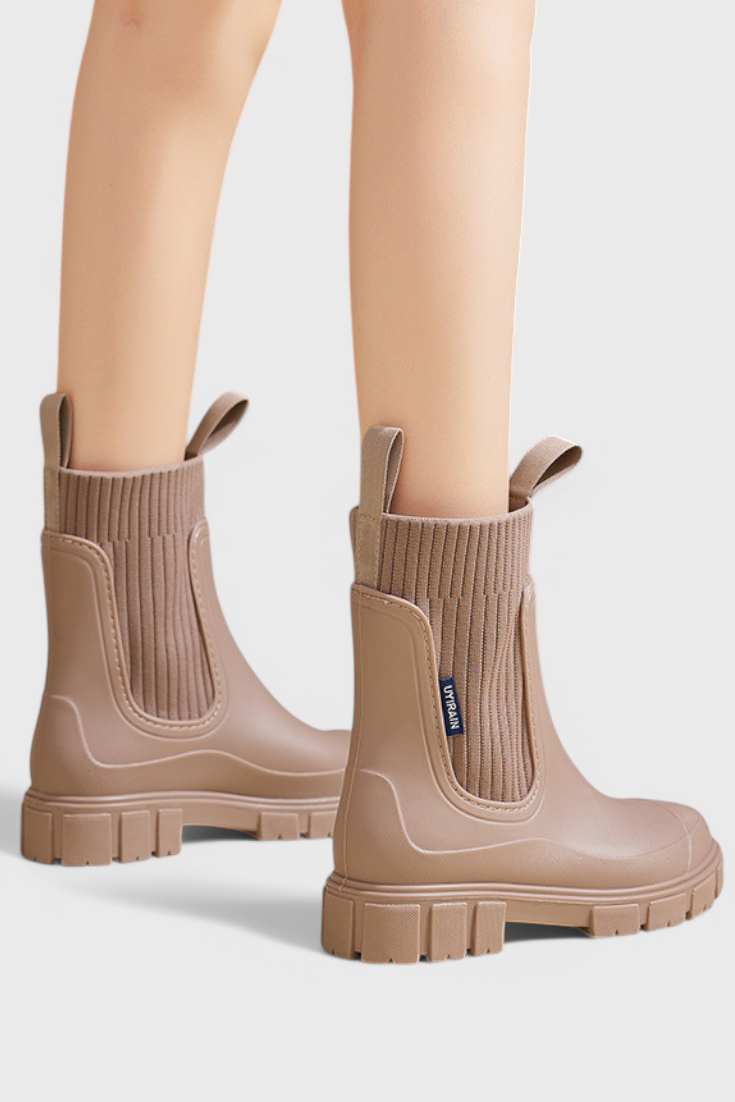 Kornelia | Lug Sole Chelsea Boots with Elastic Panel