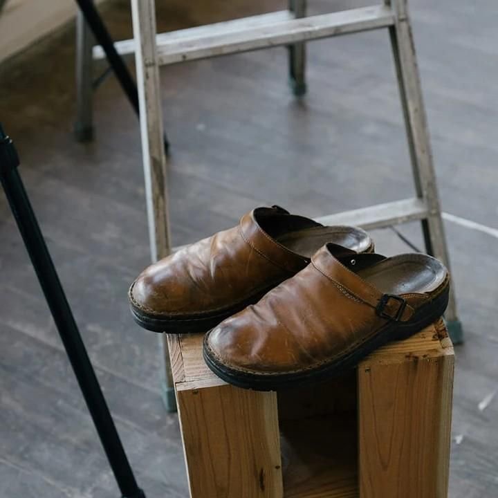 Sebastian | Closed-Toe Backless Mules