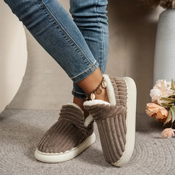 Amberly | Corduroy Faux Fur Slippers with Plush Lining