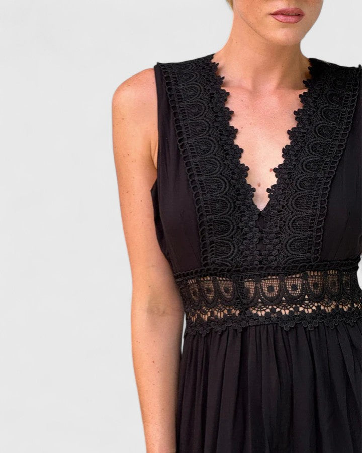 Davina | V-Neck Tiered Dress