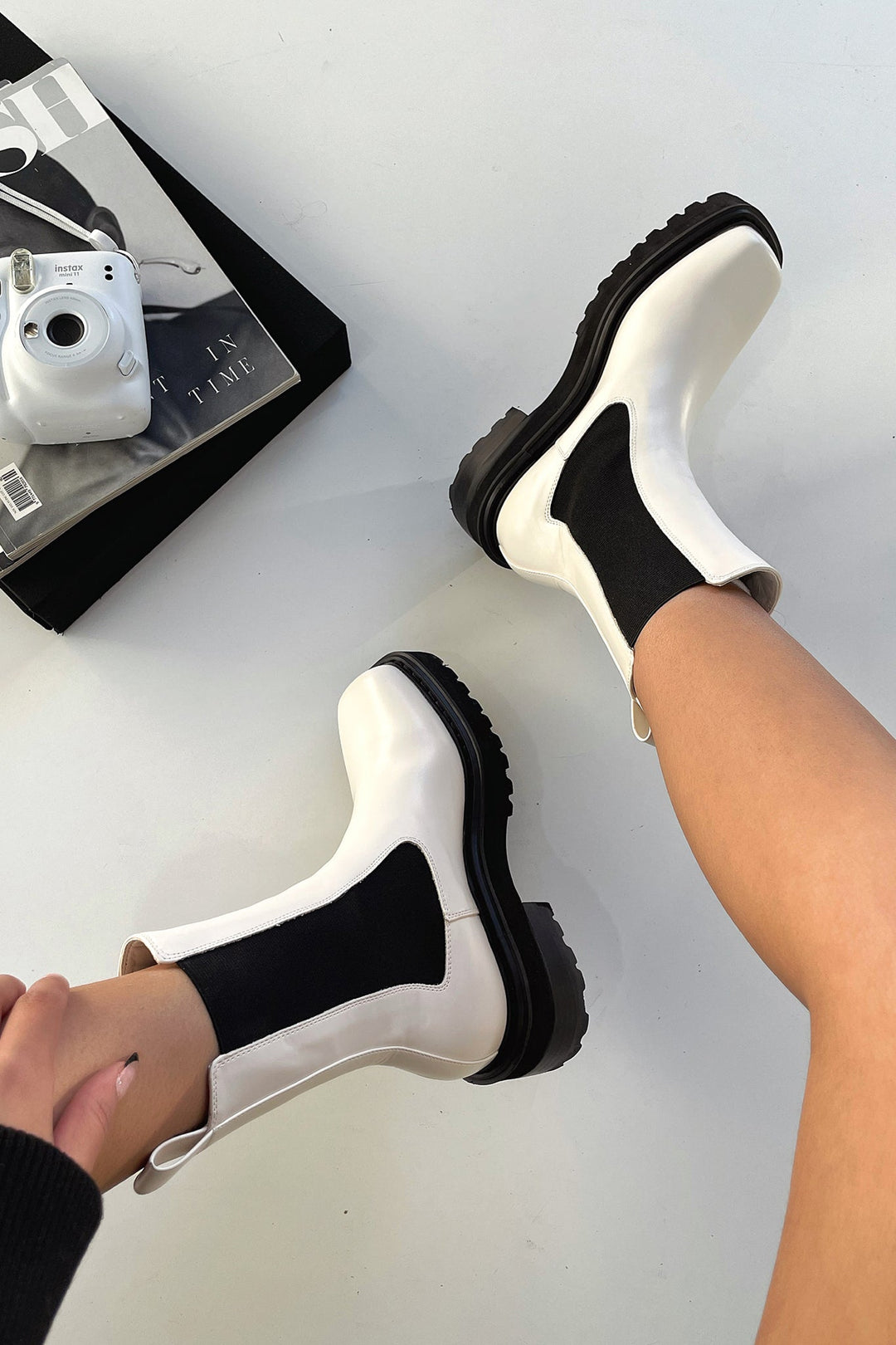 Nova | Ankle Boots Elastic Side Panels