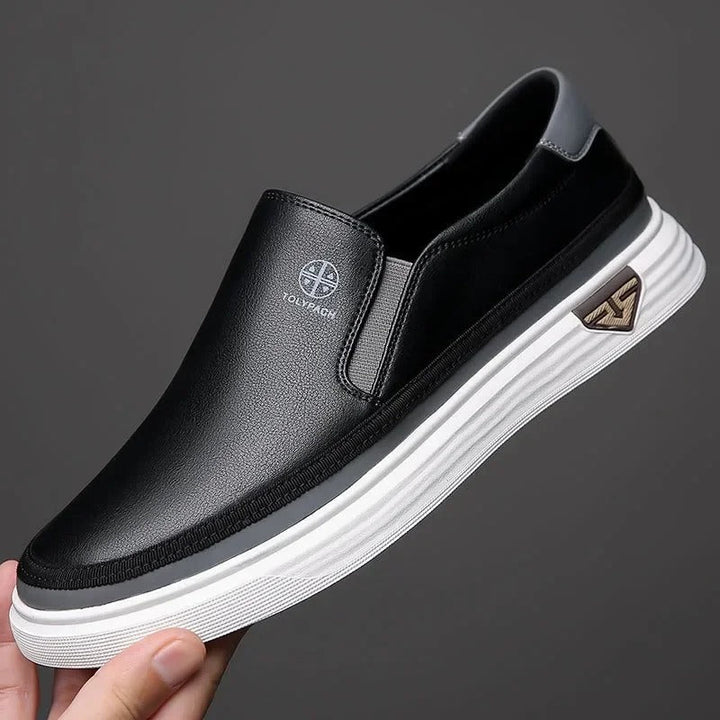 Arturo | Low-Top Slip-On Contrast Sole Shoes