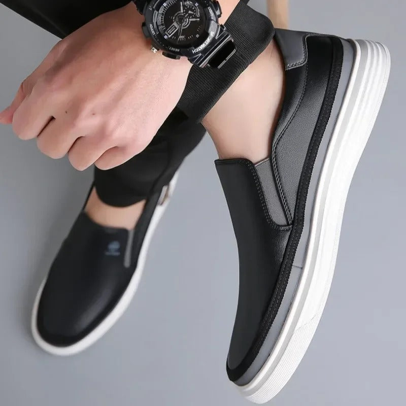 Arturo | Low-Top Slip-On Contrast Sole Shoes